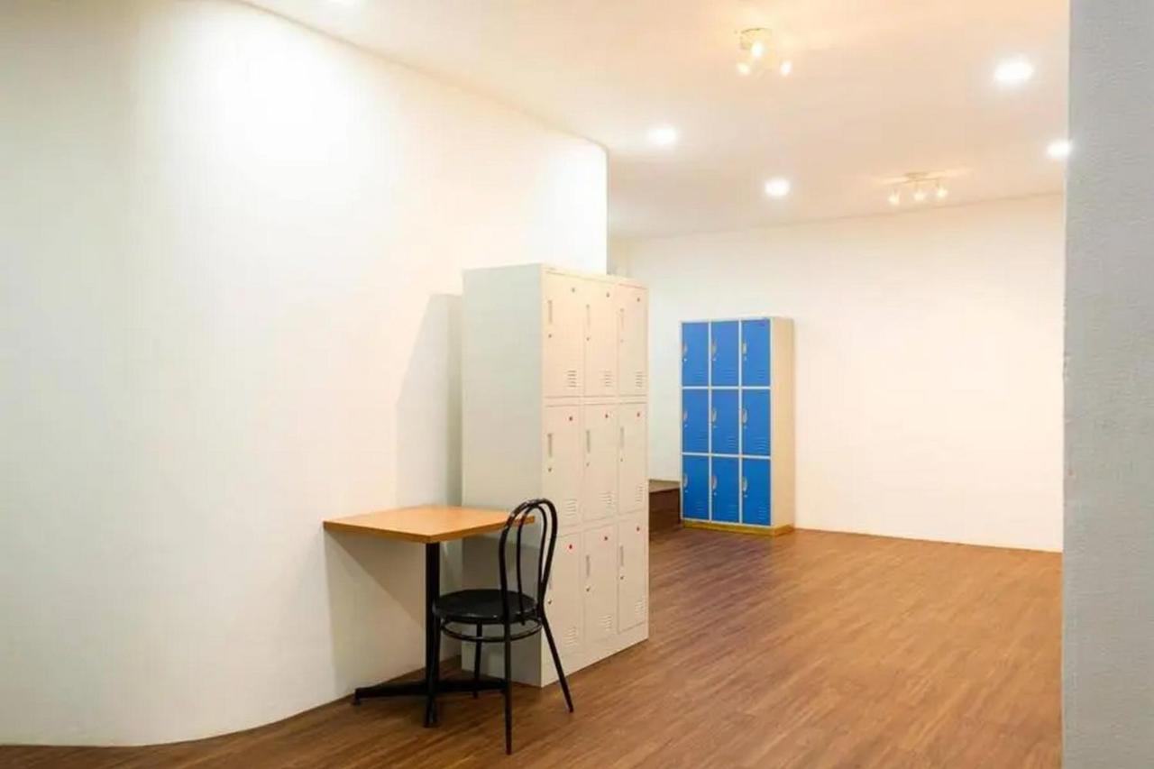 Reddoorz Hostel Near Taman Puring Jakarta Extérieur photo